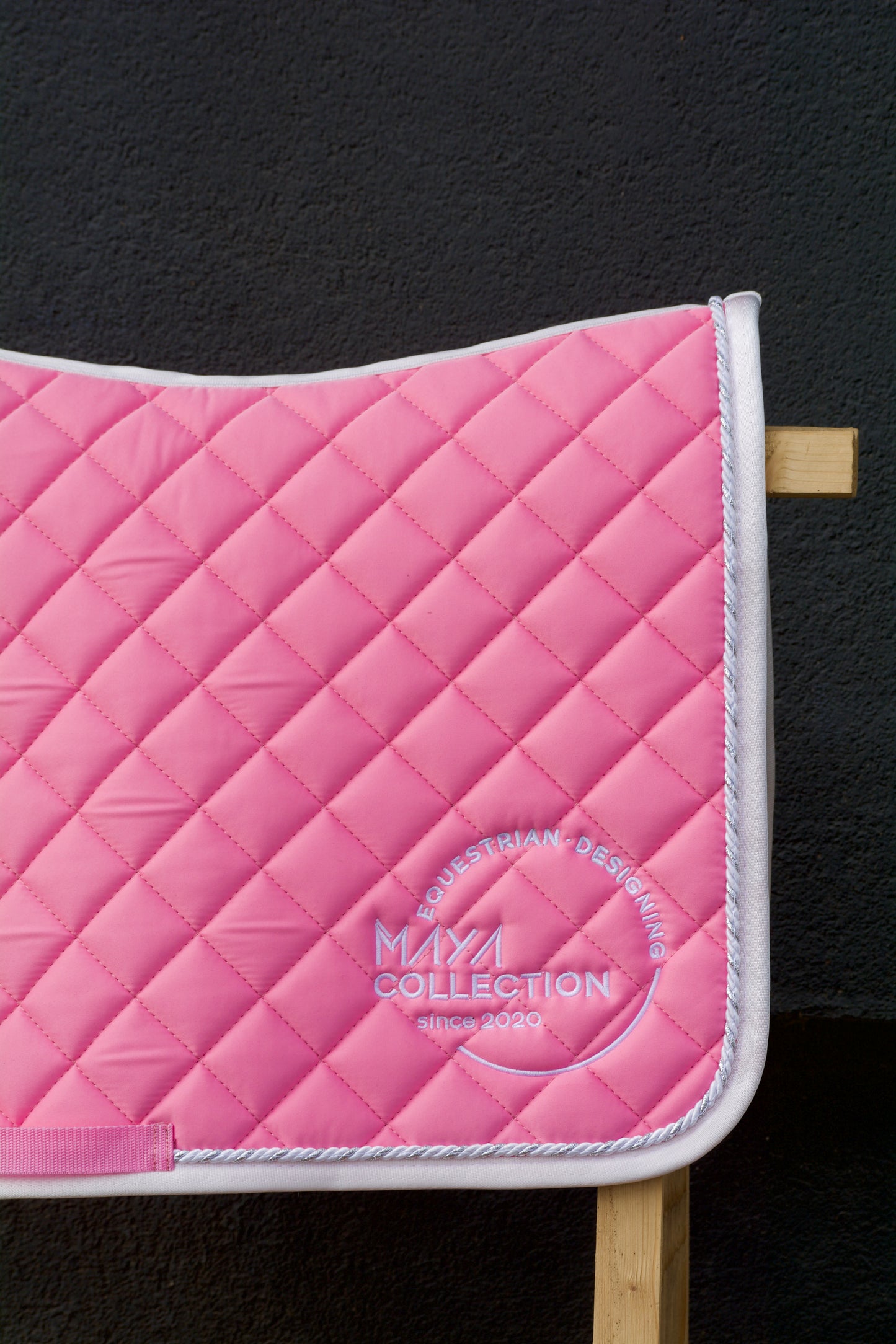 CZAPRAK PINK & WHITE