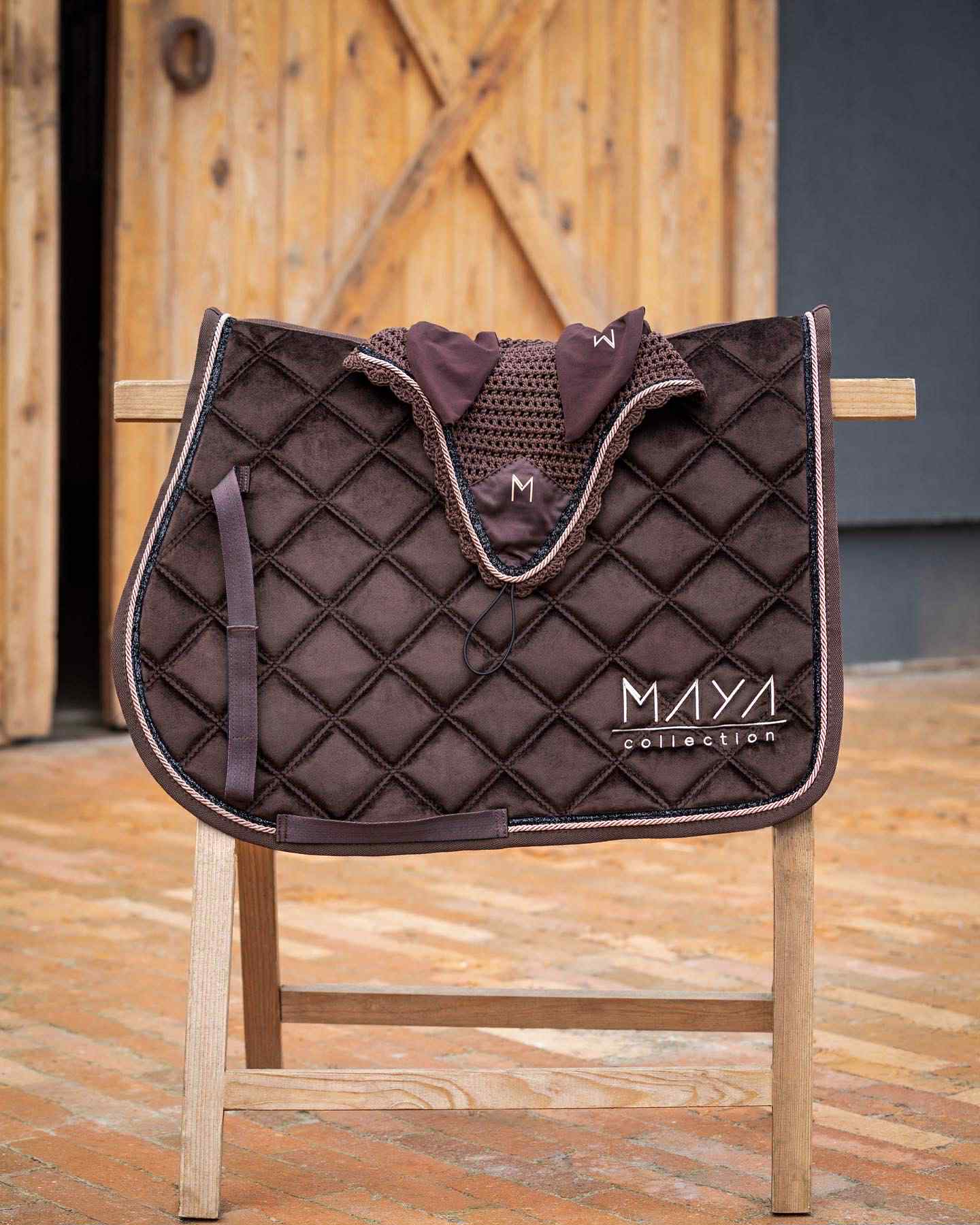 CZAPRAK BROWN VELVET